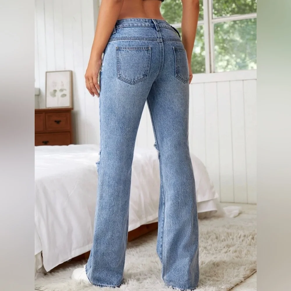 Womens size small (4) ripped bootcut jeans - Picture 2 of 5